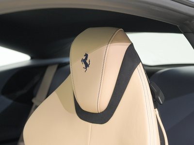 2022 Ferrari ROMA — миниатюра 19