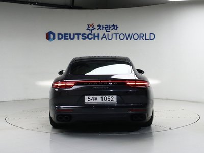 PORSCHE PANAMERA - 6