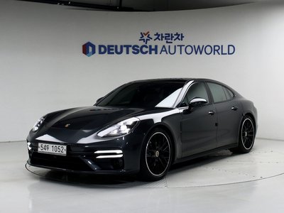 PORSCHE PANAMERA - 5
