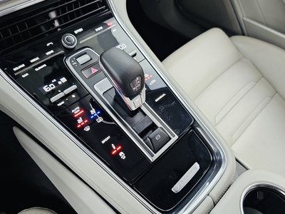 PORSCHE PANAMERA - 10