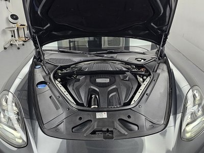 PORSCHE PANAMERA - 4