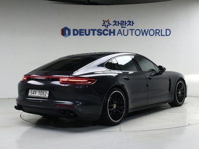 PORSCHE PANAMERA - 2