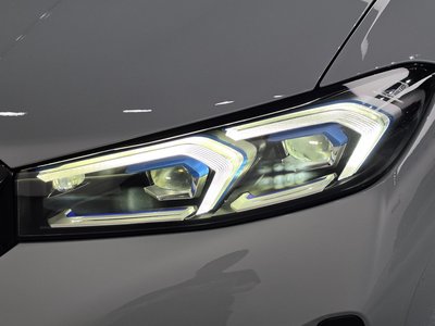 صورة 9 لـ 2024 BMW 3 SERIES