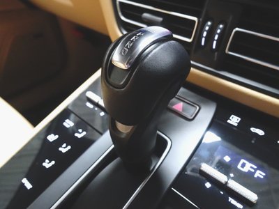 2022 Porsche MACAN 缩略图 17