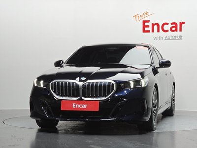 2024 BMW 5 SERIES photo 2