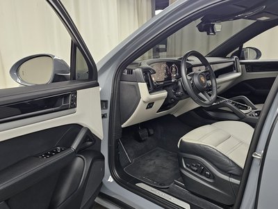 PORSCHE CAYENNE - 10