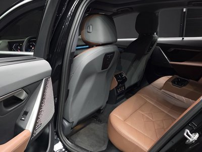 صورة مصغرة 18 لـ 2023 BMW 5 SERIES