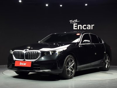 2023 BMW 5 SERIES — фото 1
