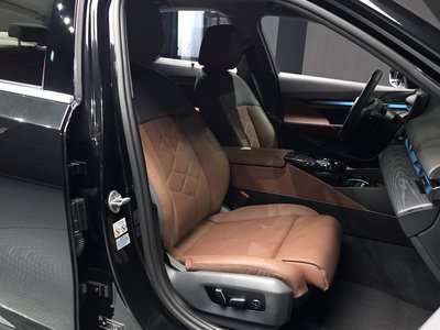 صورة مصغرة 16 لـ 2023 BMW 5 SERIES