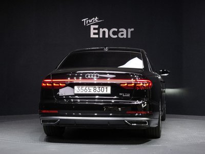 AUDI A8 - 4