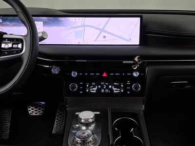 2024 Genesis G80 (RG3) thumbnail 14