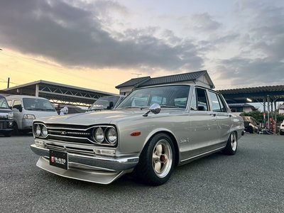 NISSAN SKYLINE - 2