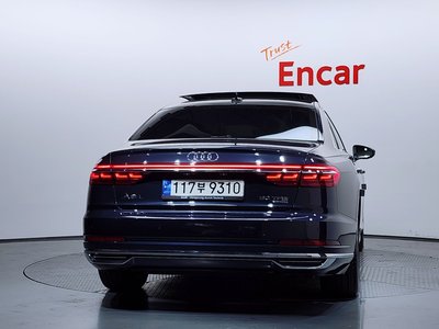 AUDI A8 - 4