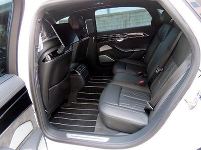 AUDI A8 - 7