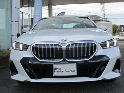 BMW 5 SERIES - 4