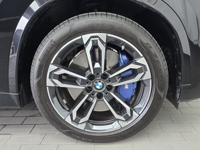 2025 BMW X1 photo 8