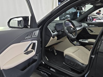 2025 BMW X1 — миниатюра 13