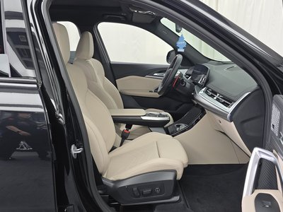 2025 BMW X1 — миниатюра 16