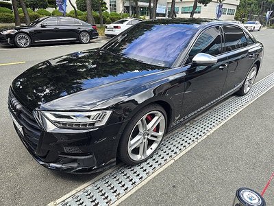 2020 AUDI S8 photo 7