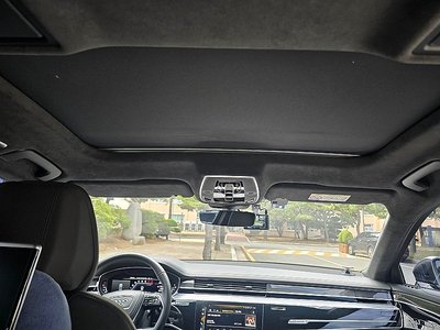 2020 AUDI S8 photo 8