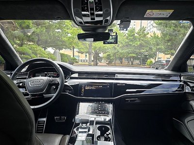 2020 AUDI S8 photo 5