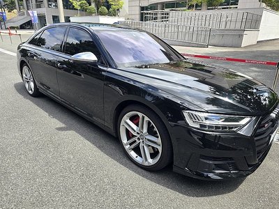 2020 AUDI S8 photo 4