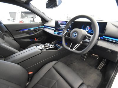 BMW I5 - 4
