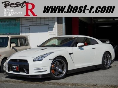 NISSAN GT-R - 1