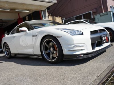 NISSAN GT-R - 7
