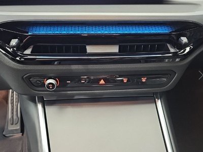 صورة 10 لـ 2025 BMW M2