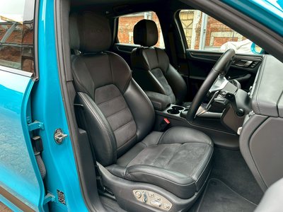 2021 Porsche MACAN — миниатюра 27