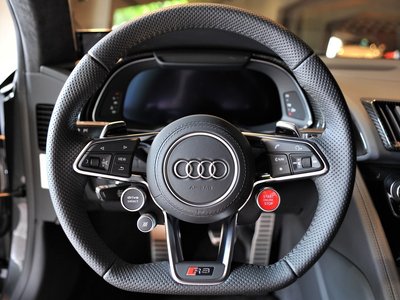 AUDI R8 - 10