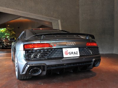 AUDI R8 - 7