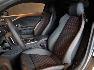 AUDI R8 - 4