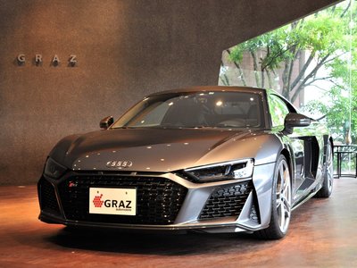 AUDI R8 - 1