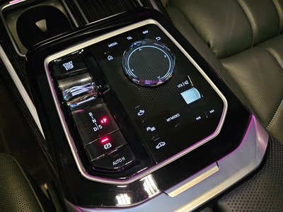 صورة 9 لـ 2024 BMW 7 SERIES