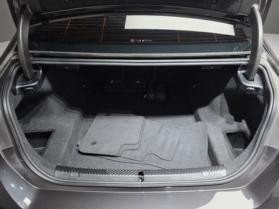 2025 BMW 5 SERIES — миниатюра 20