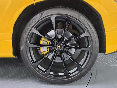 2024 Lamborghini URUS 照片 8