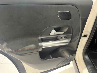 MERCEDES-BENZ EQA - 10