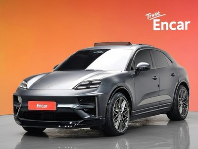 PORSCHE MACAN - 1