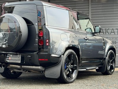 LAND ROVER DEFENDER - 7