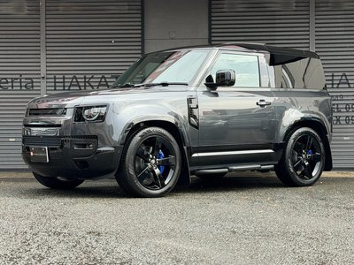 LAND ROVER DEFENDER - 4