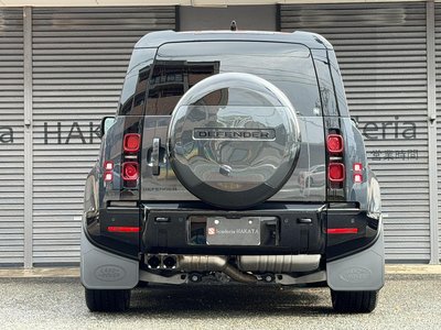 LAND ROVER DEFENDER - 8