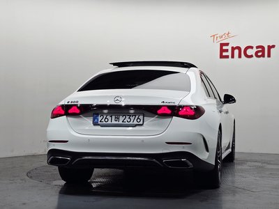 2025 Mercedes-BENZ E-CLASS 照片 3