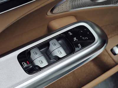 2025 Mercedes-BENZ E-CLASS — миниатюра 27