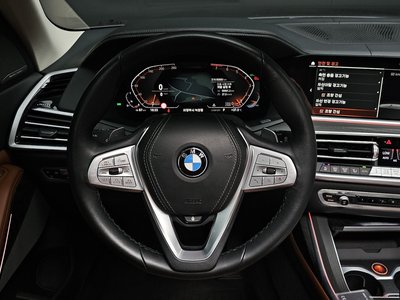 2022 BMW X7 — миниатюра 20
