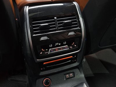 2022 BMW X7 — миниатюра 27