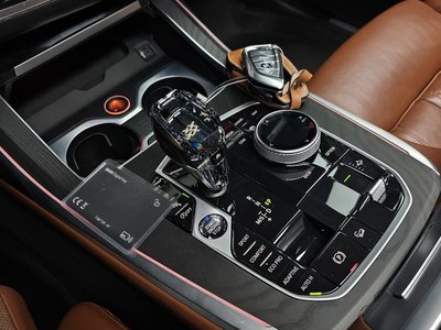 2022 BMW X7 — миниатюра 12