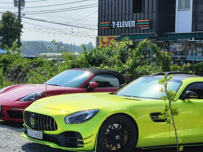 MERCEDES-BENZ GT AMG - 8