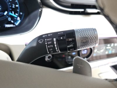 2023 Genesis GV70 — миниатюра 28